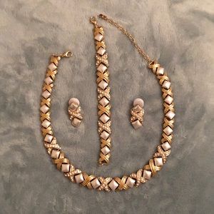 Accessories jewelry not used, 4 pieces